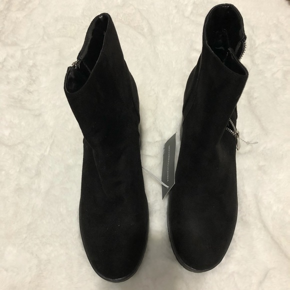 NEW French Connection Jasmine Lug Sole Side Zip Booties - Picture 4 of 8